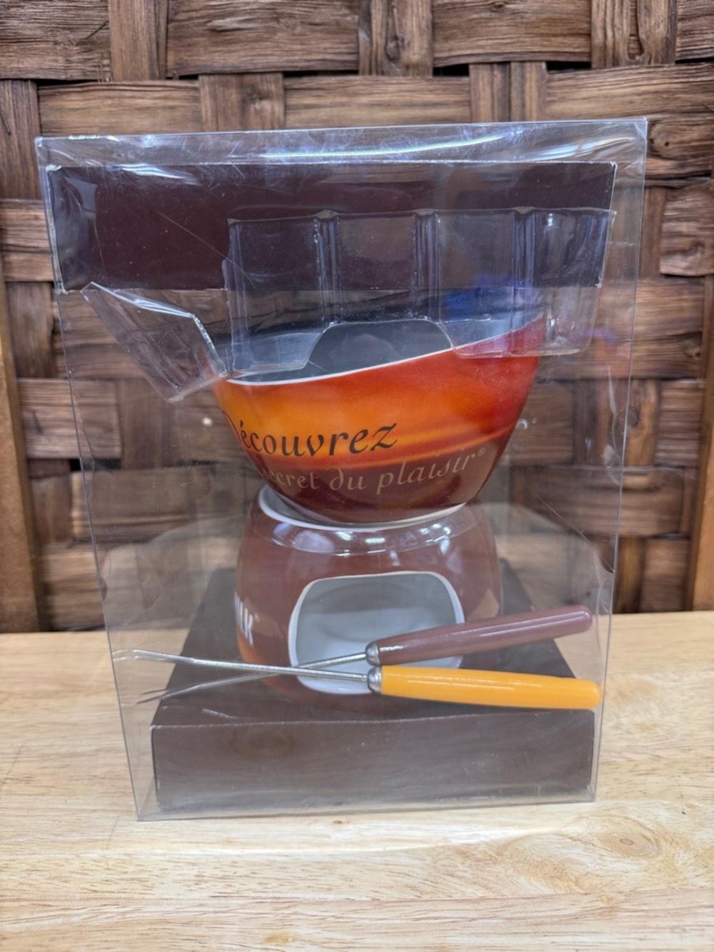 Cadbury Caramilk Chocolate Fondue Set - Orange Ceramic Pot with Forks